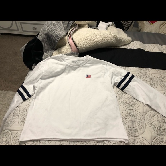 Crop top with the U.S. flag patch - Picture 1 of 4